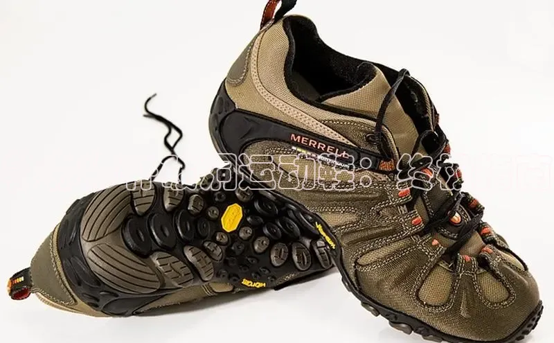 米兰app官网登录入口APP下载百度手机助手教你修补破洞运动鞋：终极指南