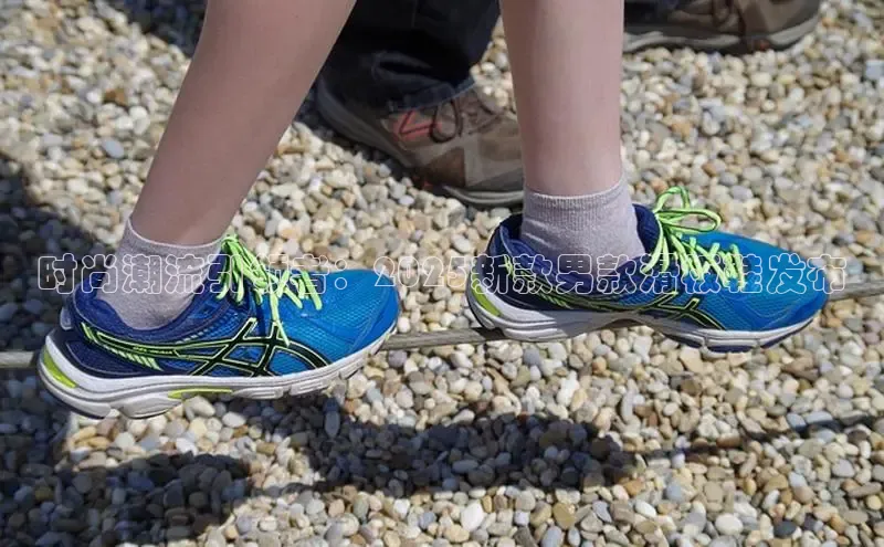 时尚潮流引领者：2025新款男款滑板鞋发布