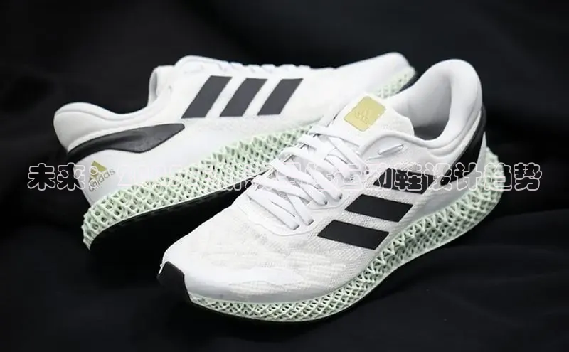 未来：2025年新款男性运动鞋设计趋势